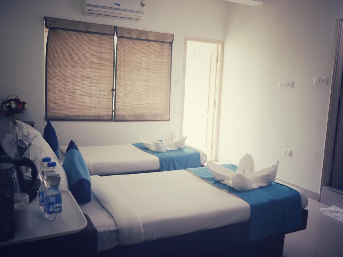 The Green Path Eco Hotel Bangalore Bagian luar foto