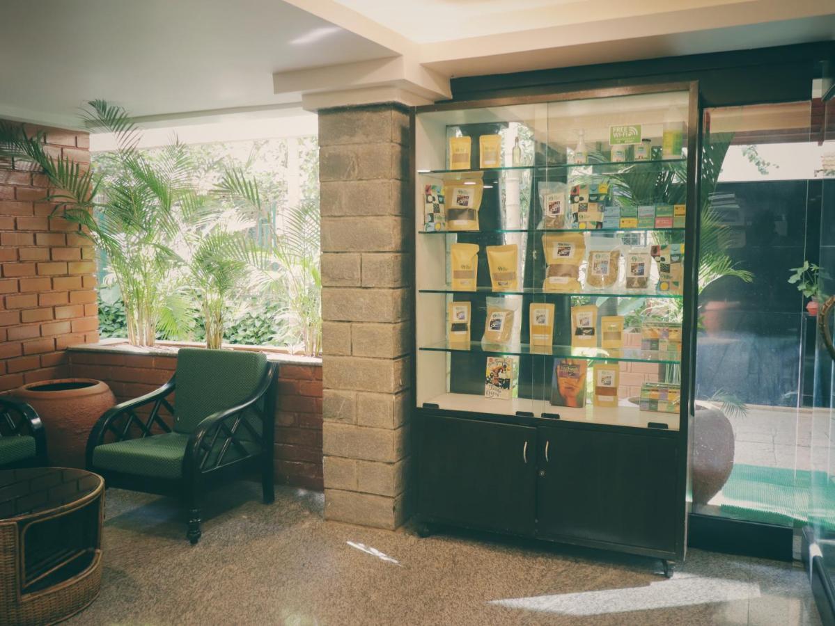 The Green Path Eco Hotel Bangalore Bagian luar foto