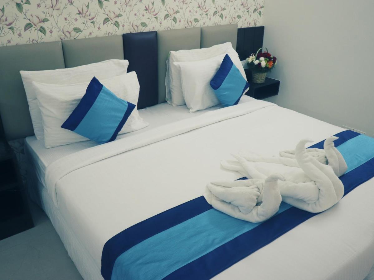 The Green Path Eco Hotel Bangalore Bagian luar foto