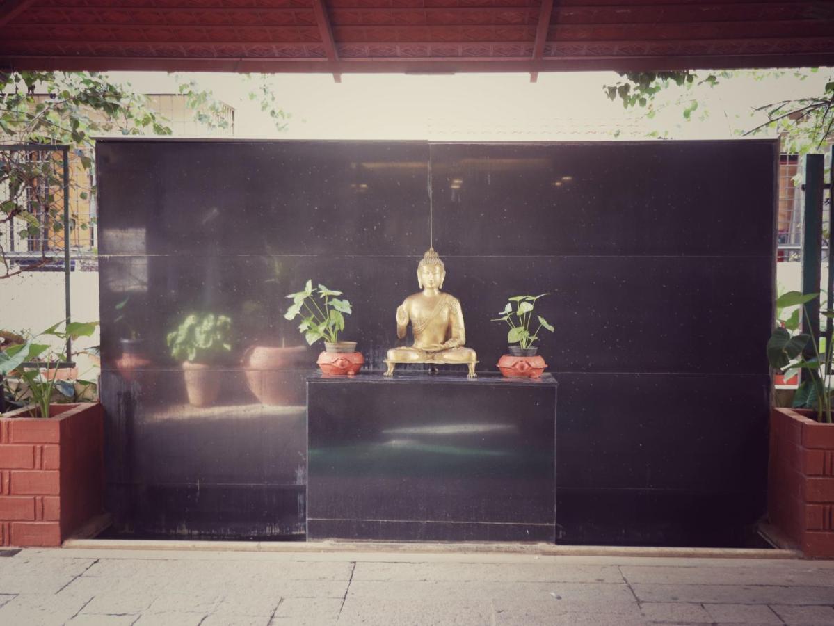 The Green Path Eco Hotel Bangalore Bagian luar foto