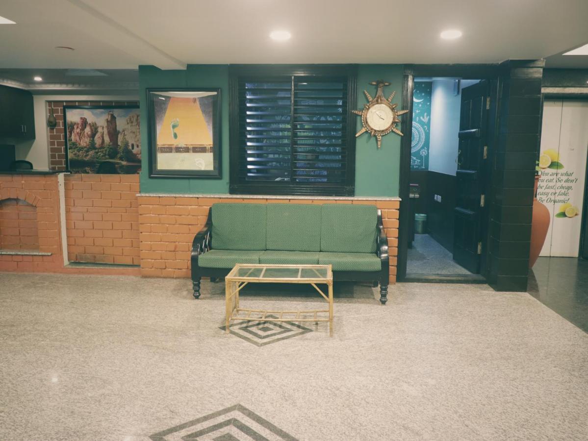 The Green Path Eco Hotel Bangalore Bagian luar foto