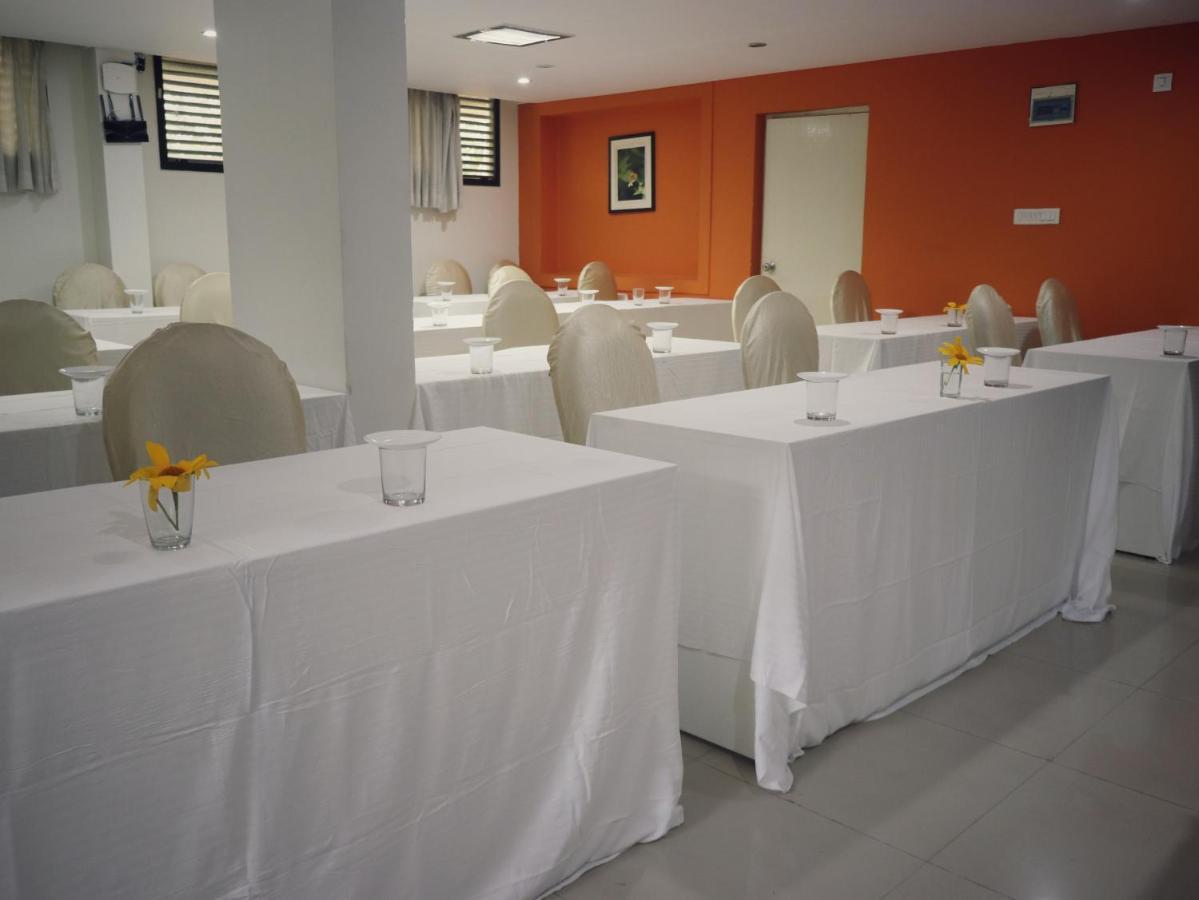 The Green Path Eco Hotel Bangalore Bagian luar foto